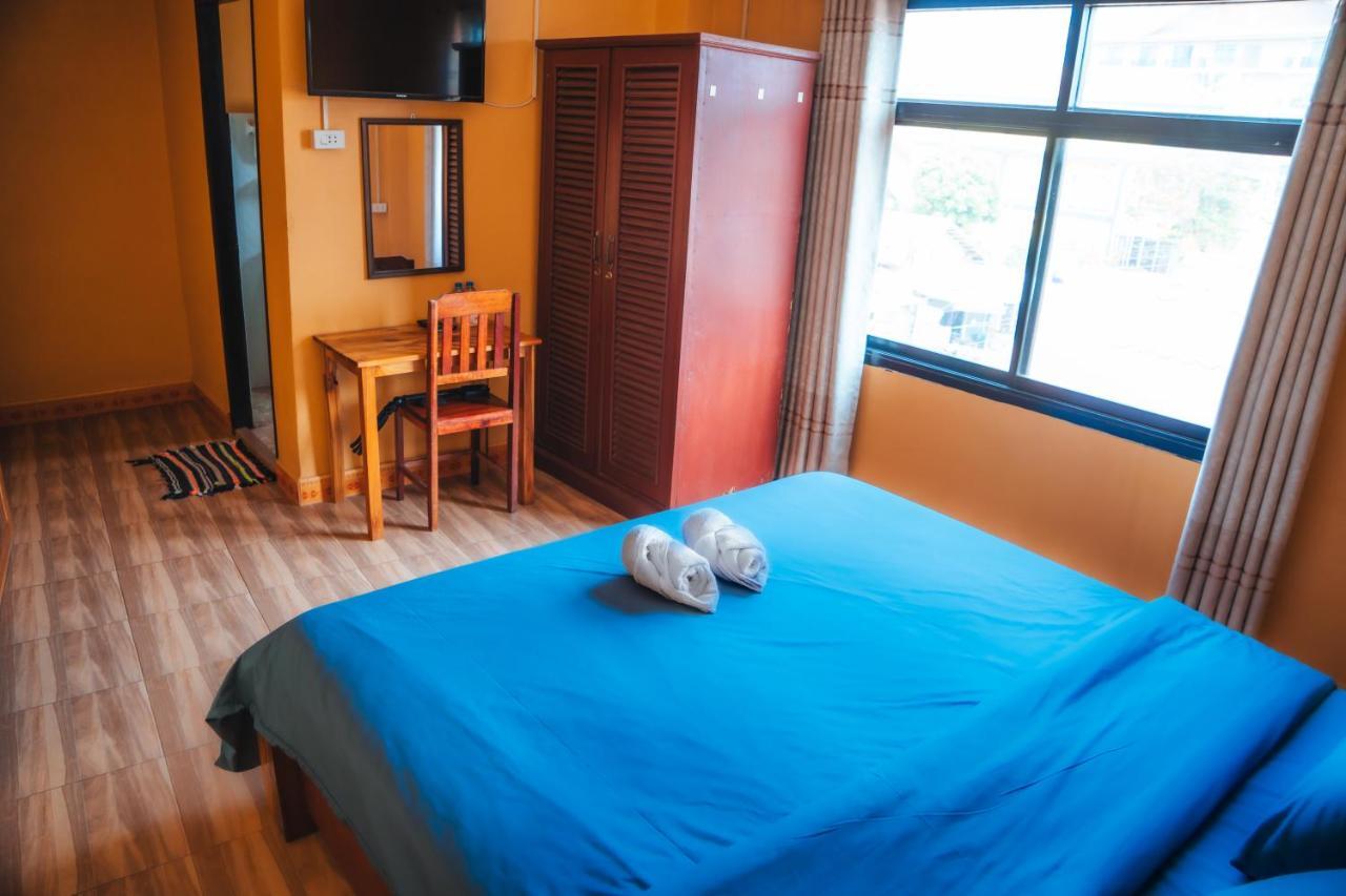 Vang Vieng Sunset Guesthouse & Restaurant ภายนอก รูปภาพ